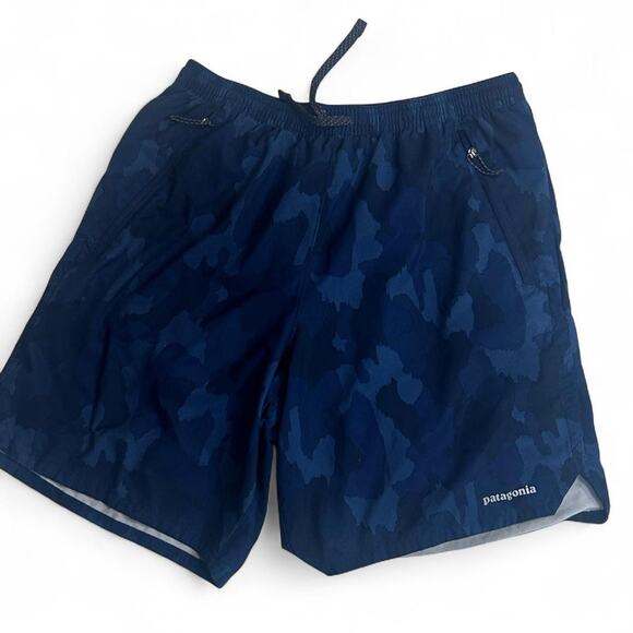 Patagonia Pants - Blue Camo Patagonia shorts large Pockets Lined Large Womens